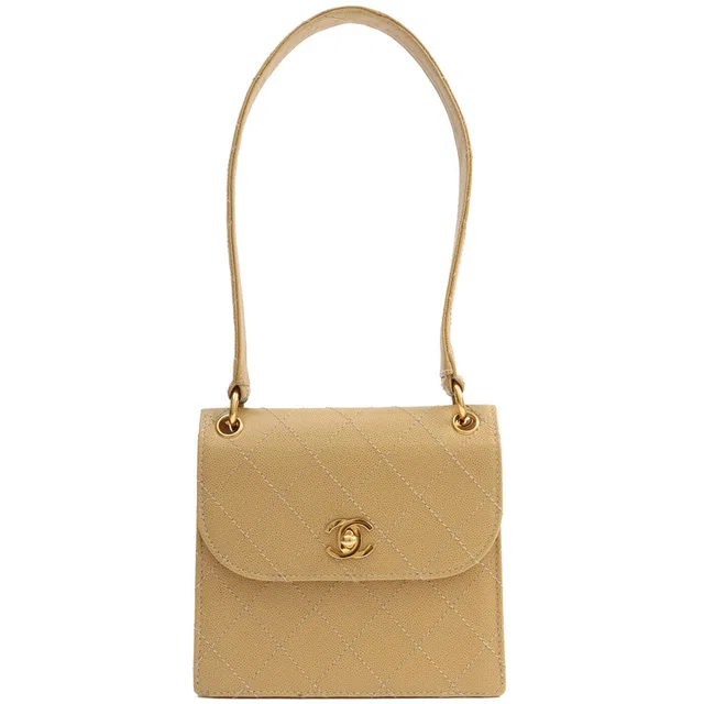 Chanel 1998 Vintage Caviar Leather Matelassé Stitch CC Turn-Lock Handbag, Beige in Beige Caviar leather from VINTAGE QOO TOKYO