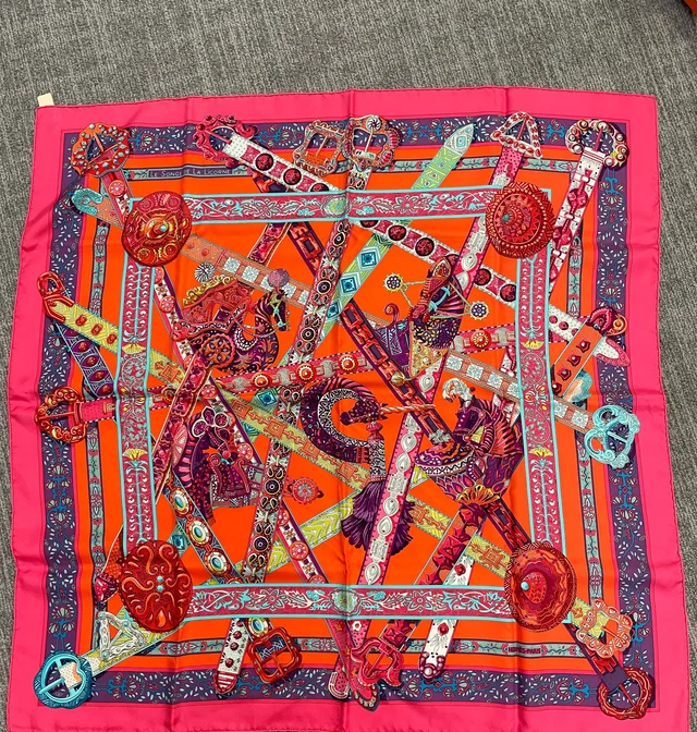 Hermès Silk 90-35 in Silk from Luxury Promise