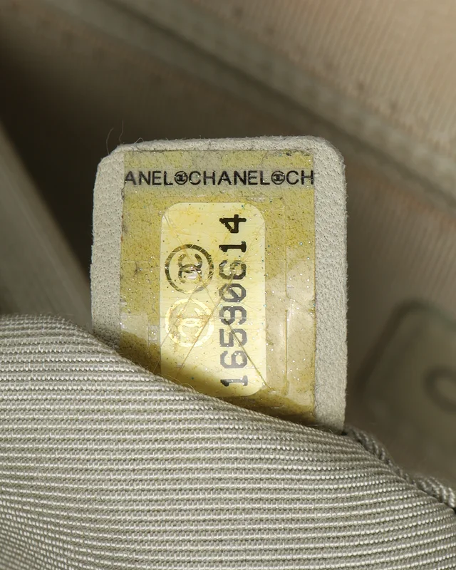 Chanel Large Chain Around Bag in Leather from A Retro Tale, photo 7 of 10