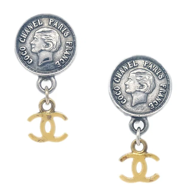Chanel Silver Medallion Dangle CC Earrings Clip-On 96P in Silver from AMORE Vintage Tokyo