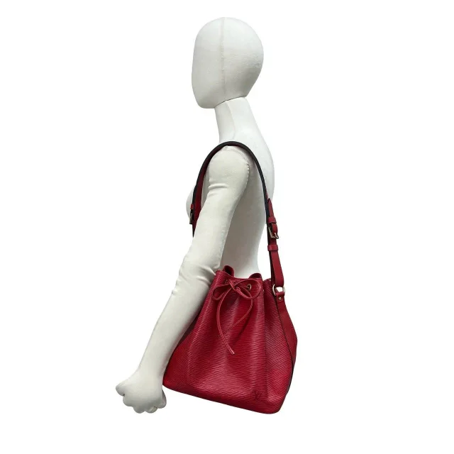 Louis Vuitton Petit Noe Epi Leather Shoulder Bag in Red Leather from LuxUness, photo 2 of 9