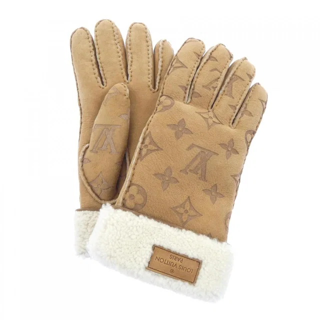 Louis Vuitton Gloves & mittens from The Reluxe