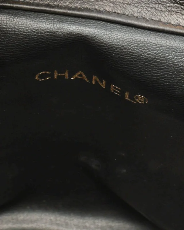 Chanel CC Chain Bucket Bag in Leather from A Retro Tale, photo 11 of 13