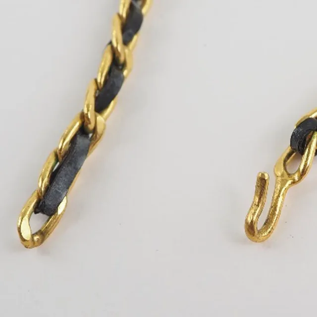 Chanel Coin Ribbon Necklace in Gold Gold-plated metal from LuxUness, photo 7 of 10
