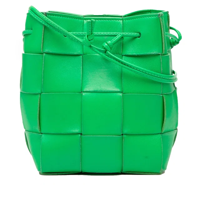 Green Bottega Veneta Small Nappa Maxi Intrecciato Cassette Bucket Bag in Green Nappa leather from Designer Revival