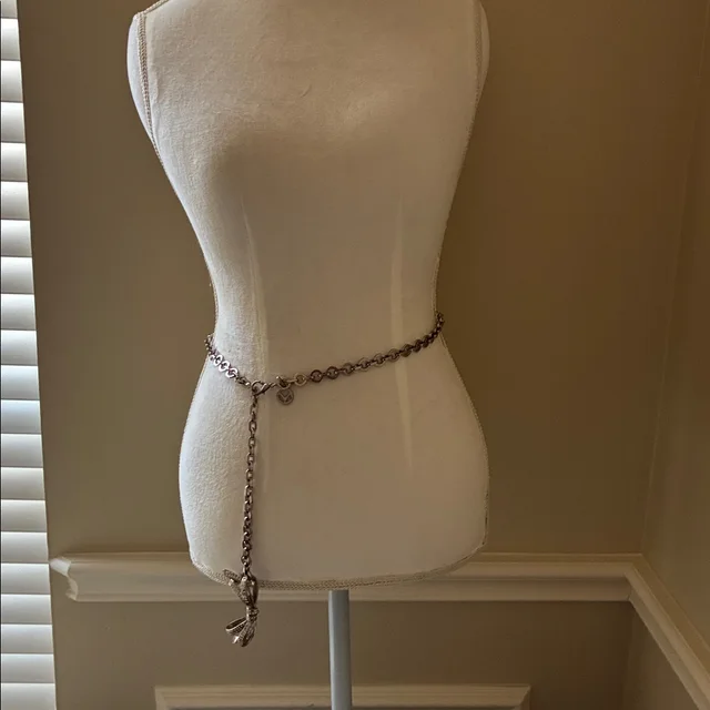 Valentino Garavani Silver-Tone Crystal Bow Pendant Chain Belt Vintage in silver|gray from Poshmark