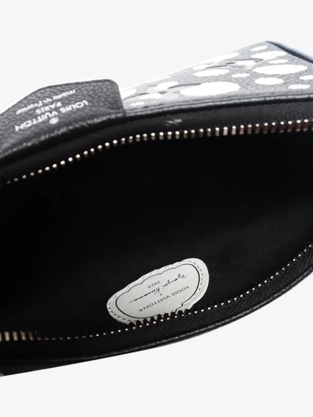 Louis Vuitton Black and white 2023 polka dot Easy Pouch on Strap bag in Black Leather from Sign of the Times, photo 5 of 7