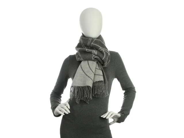 Hermès Gray Horse Head Reversible Cashmere Stole in Grey Cashmere from Ann's Fabulous Finds, photo 5 of 5