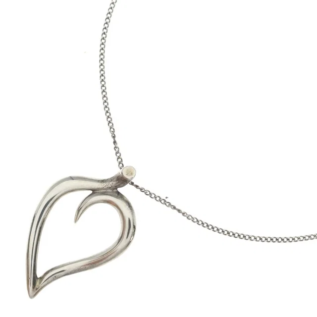 Tiffany & Co. Leaf Heart Pendant Chain 925 Sterling Silver in Silver from The Reluxe