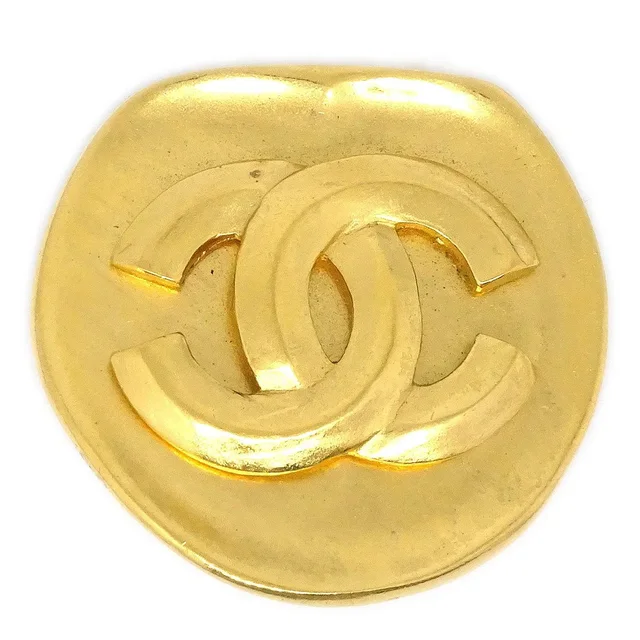 Chanel Round Brooch Gold 96P in Gold from AMORE Vintage Tokyo