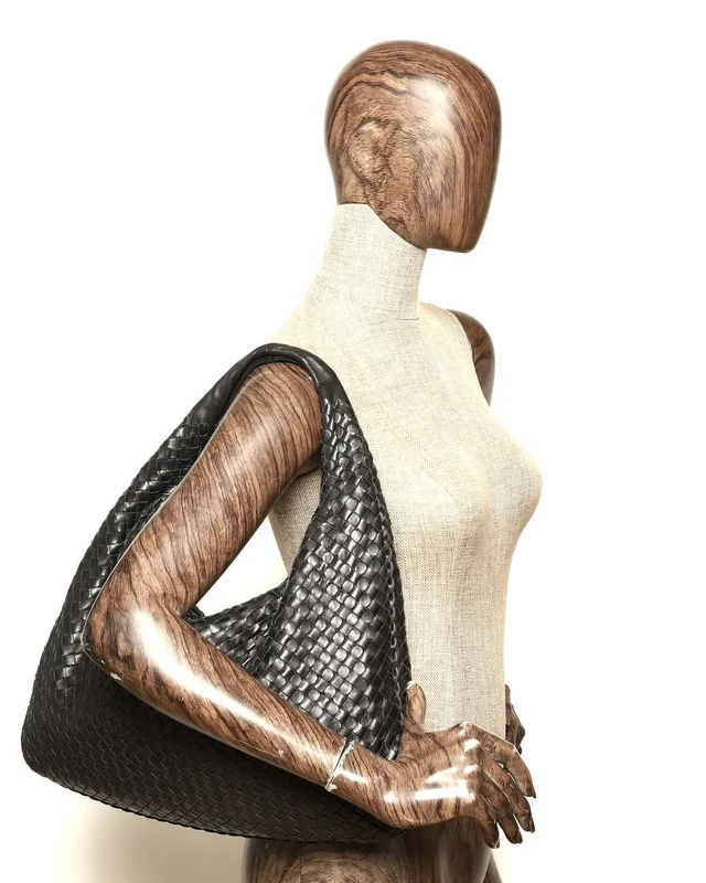 Bottega Veneta Medium Intrecciato Hobo Bag in Woven leather from A Retro Tale, photo 7 of 7