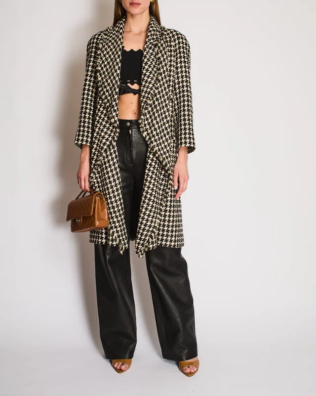 Chanel Vintage Runway SS 2006 Black and White Houndstooth Tweed Coat with Gold and Silver Woven… in Black Woven leather from Sellier