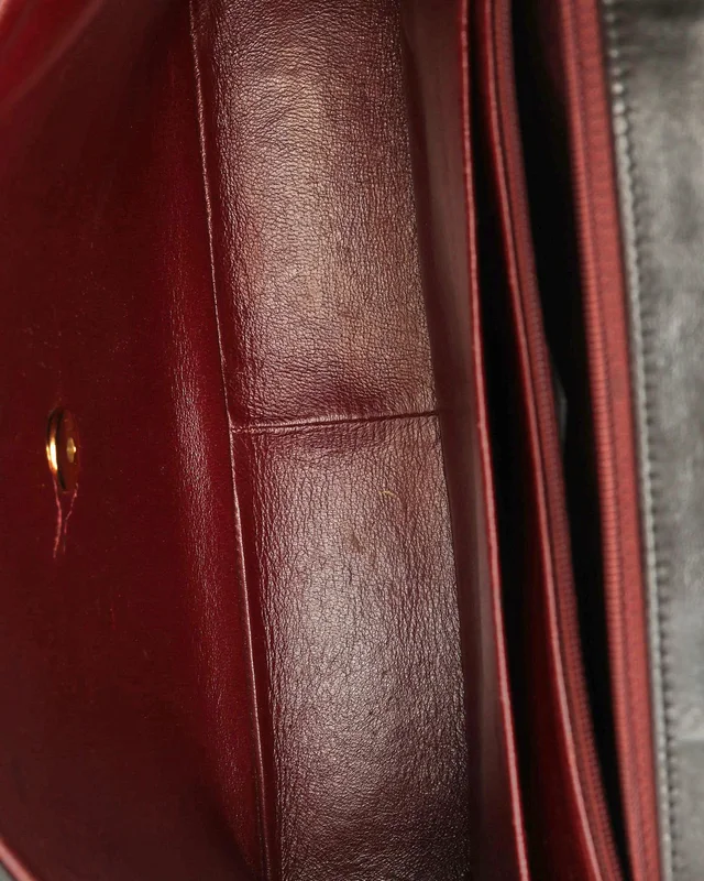 Chanel Classic Jumbo Vertical Single Flap Bag in Leather from A Retro Tale, photo 10 of 11