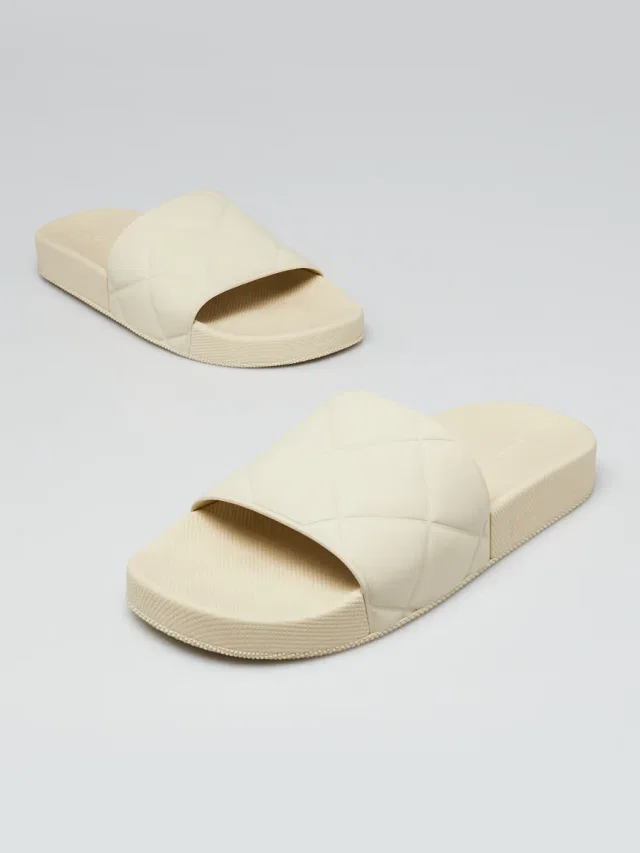 Bottega Veneta Beige Quilted Rubber Slide Sandals Size 5. /36 in Beige from Yoogis