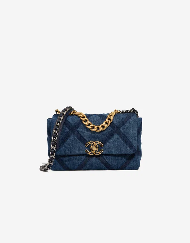 Chanel 19 Flap Bag Denim Blue in Blue Denim from SACLÀB