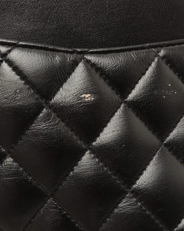 Chanel Classic Medium Double Flap Bag in Leather from A Retro Tale, photo 6 of 10