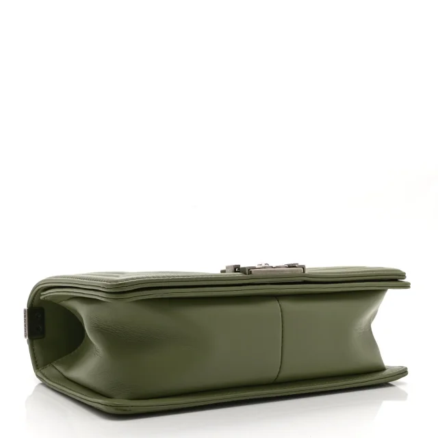 Chanel Chevron Quilted Medium Boy Flap Green in Green Calfskin from FASHIONPHILE, photo 4 of 10