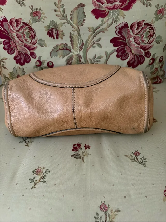 Tod's Beige Leather Shoulder Bag - Women's Everyday Hobo in brown|neutral Leather from Poshmark, photo 6 of 13