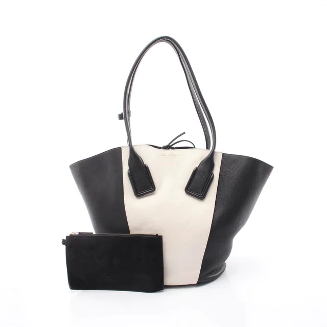 Bottega Veneta Basket Tote Medium Leather Canvas Tote Bag in Canvas from LuxUness