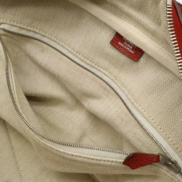 Hermès Victoria35 Taurillon Clemence 2way bag in Red Calfskin from LuxUness, photo 9 of 9