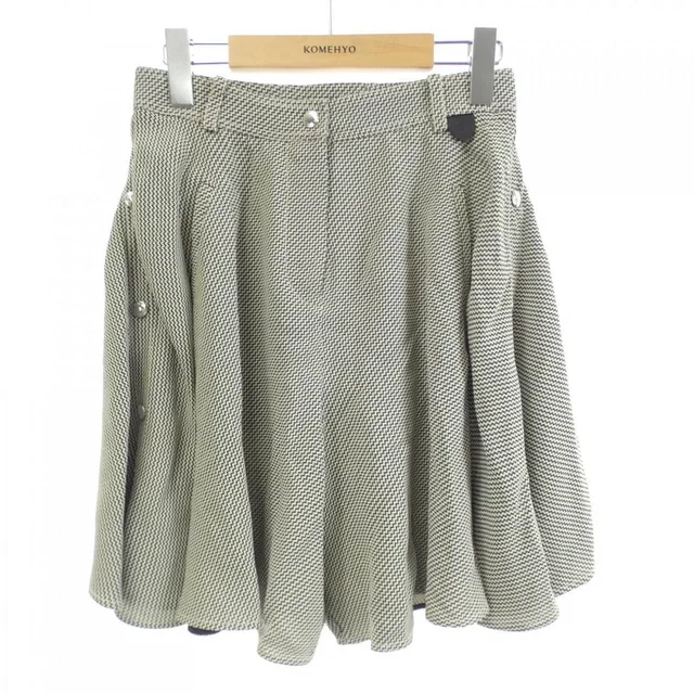 Louis Vuitton Shorts Pants Black 36 in Black from The Reluxe