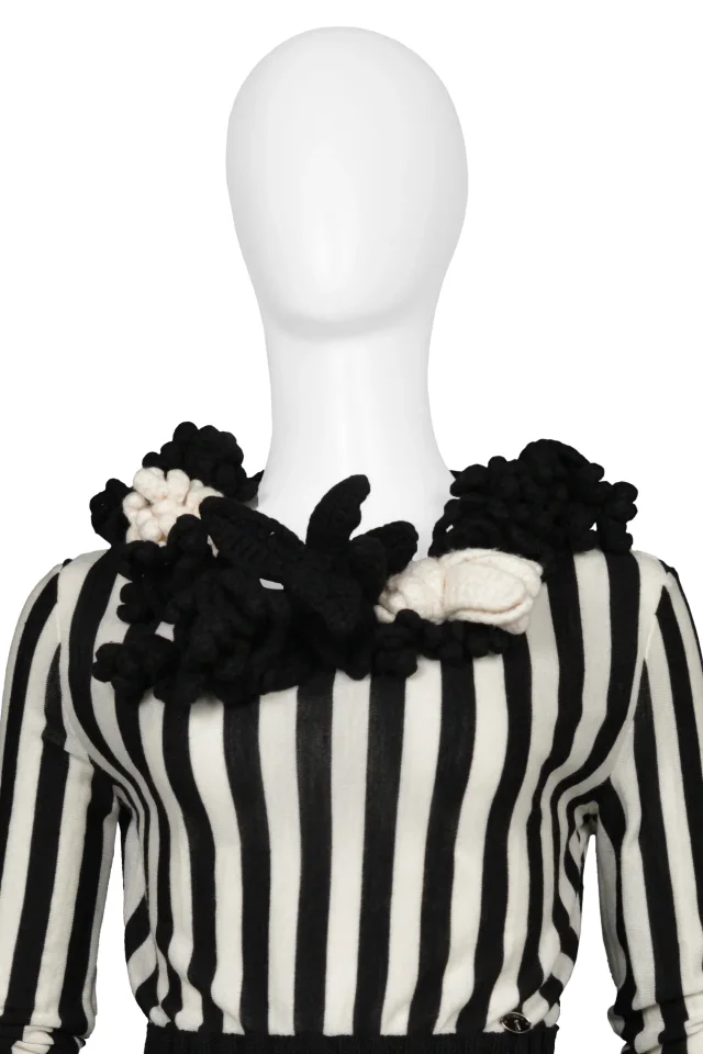 Chanel Black & White Knit Striped Top With Crochet Flowers. 2007 in Black Wool from Resurrection Vintage, photo 3 of 6