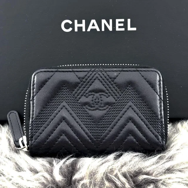 Chanel Wallet V-stitch Coin Purse in Leather from The Reluxe