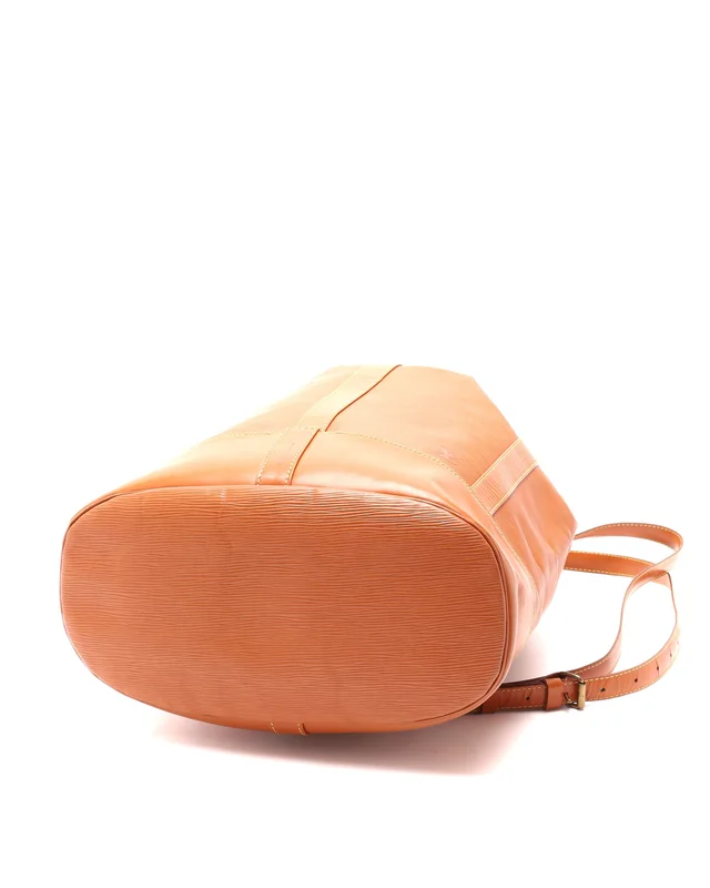 Louis Vuitton Randonnée Epi GM Bag in Leather from A Retro Tale, photo 5 of 9
