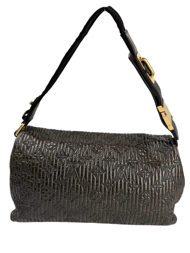 Louis Vuitton Motard Pochette (2008) in Black from Season 2 Consign, photo 2 of 4