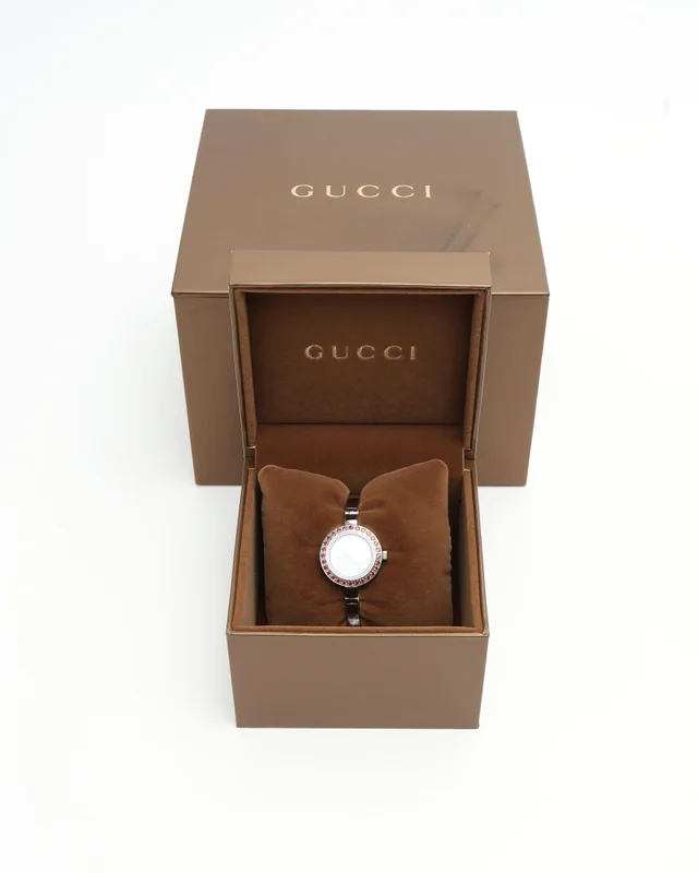 Gucci 105 Series 26mm Bangle Watch from A Retro Tale, photo 2 of 8