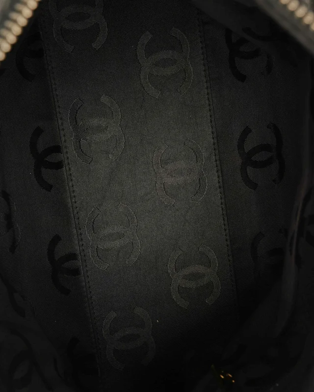 Chanel CC Hobo Bag in Caviar leather from A Retro Tale, photo 9 of 13