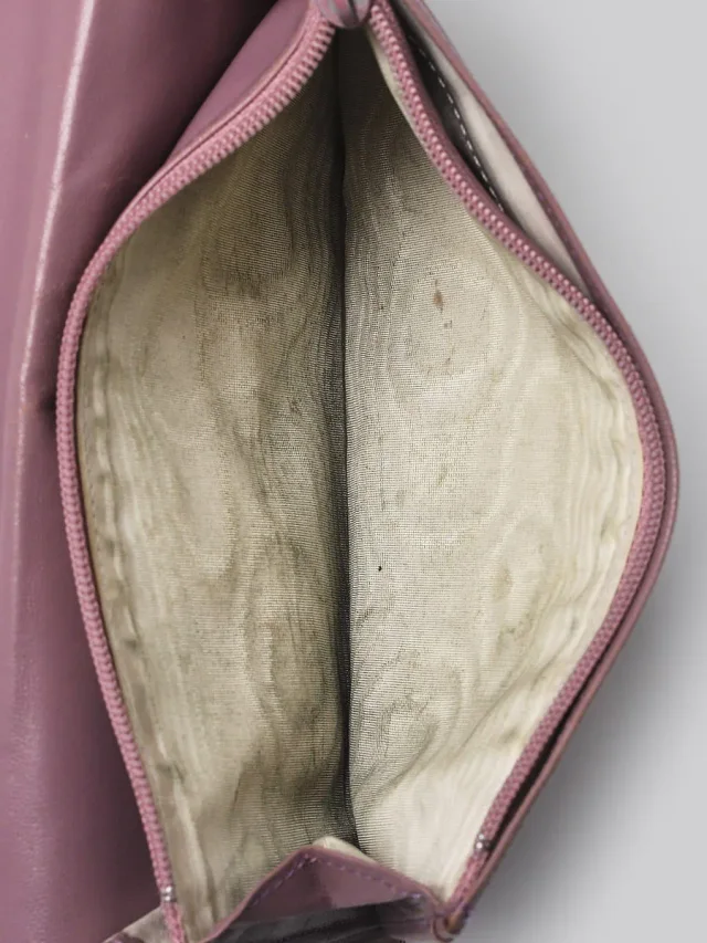 Chanel Light Purple Patent Leather CC L Yen Wallet in Purple Patent leather from Yoogis, photo 7 of 13