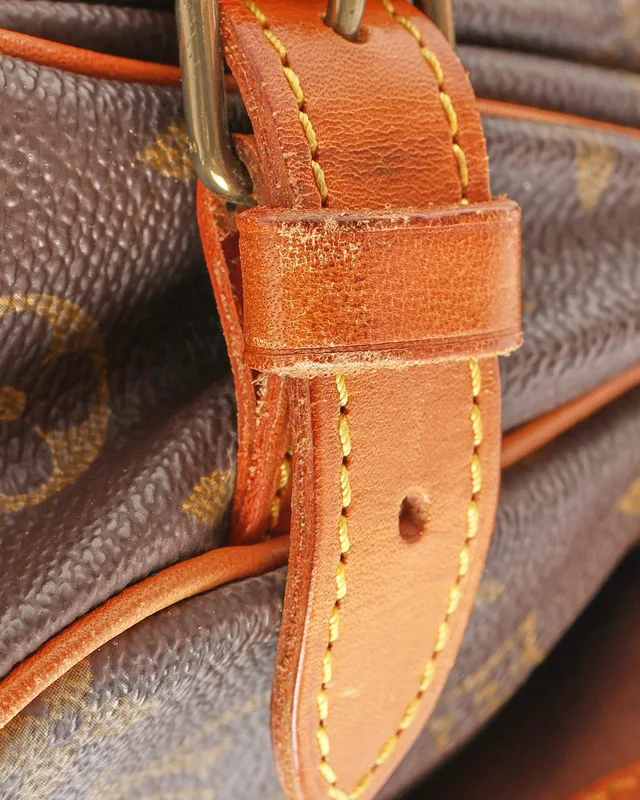 Louis Vuitton Monogram Saumur 30 Bag in Coated canvas from A Retro Tale, photo 7 of 10
