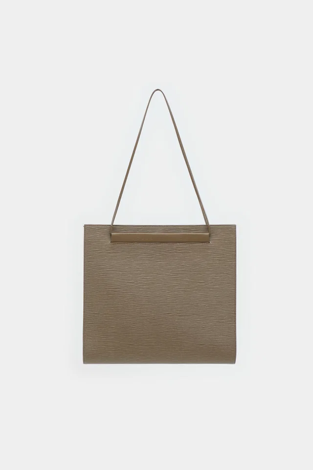 Louis Vuitton 2001 Epi Leather Croisette Bag in Leather from VSP Consignment