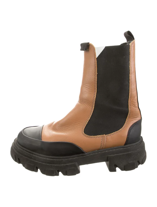 GANNI Chelsea Boots in red|brown Leather from The RealReal