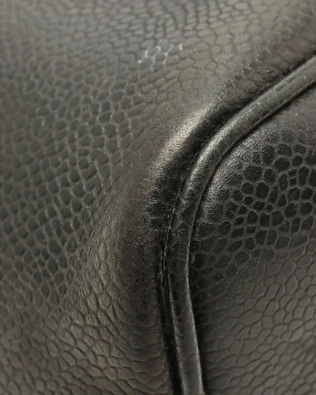 Chanel CC Caviar Tote Bag in Caviar leather from A Retro Tale, photo 7 of 10