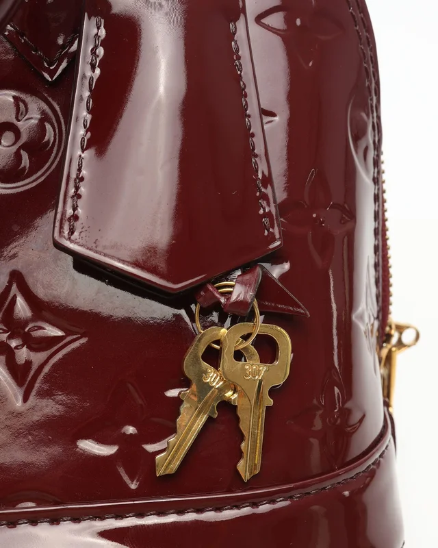 Louis Vuitton Vernis Alma BB Bag in Patent leather from A Retro Tale, photo 8 of 10