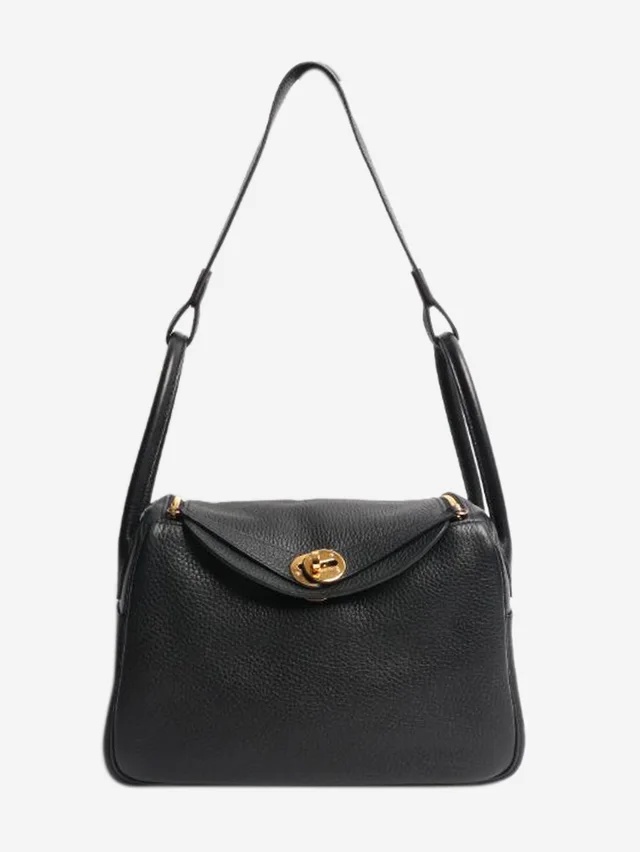 Hermès Noir 2018 Sac Lindy 26 bag in Black Clemence leather from Sign of the Times