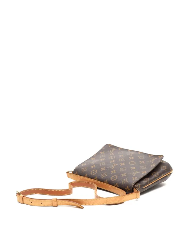Louis Vuitton Monogram Musette Tango Bag in Coated canvas from A Retro Tale, photo 4 of 9