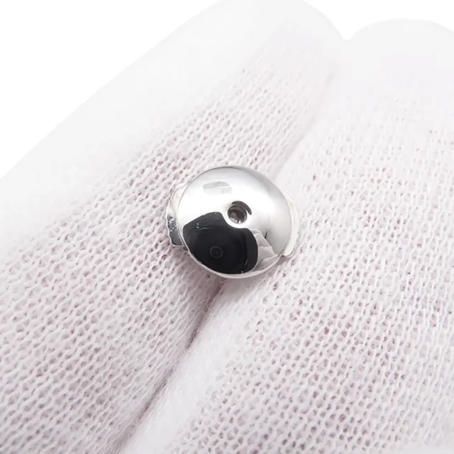 Louis Vuitton Diamond Double Round EarringsQ06400 18K White Gold in White from GALLERY RARE, photo 9 of 13