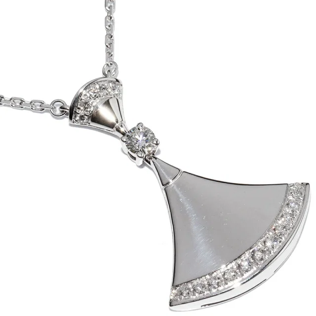 Bvlgari 18K White Gold Diva's Dream Pendant Necklace in White from LuxUness