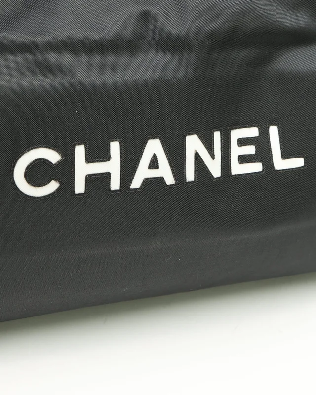 Chanel CC Chain Tote Bag in Nylon from A Retro Tale, photo 6 of 14