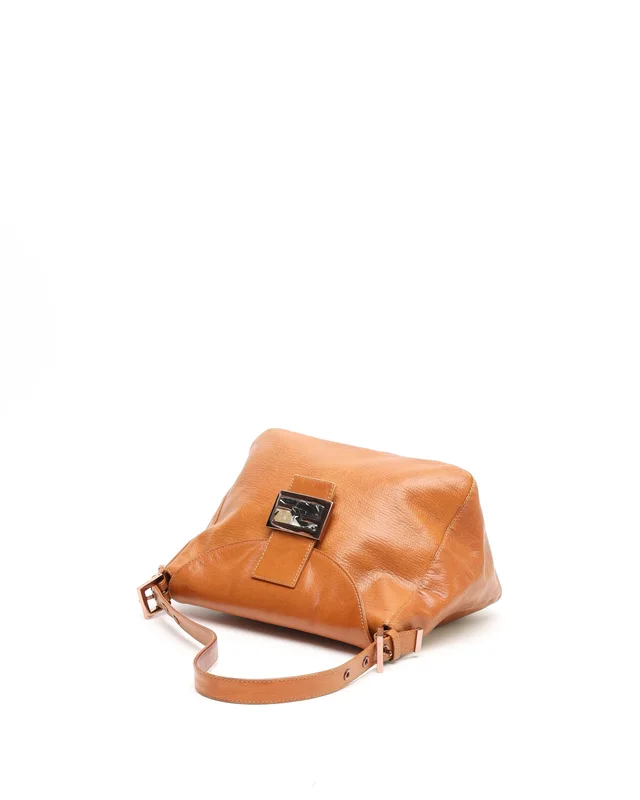 Fendi Mamma Baguette Shoulder Bag in Leather from A Retro Tale, photo 5 of 12