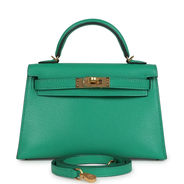 Hermès Kelly Sellier 20 Menthe Chevre Chamkila Gold Hardware in Goatskin from Madison Avenue Couture
