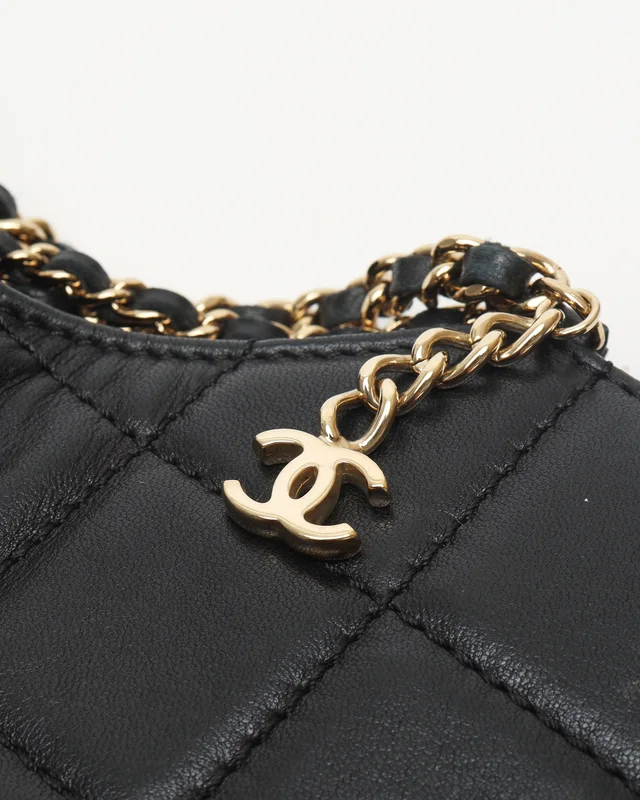 Chanel Box Quilted Fold Down Envelope Clutch Bag in Leather from A Retro Tale, photo 7 of 13