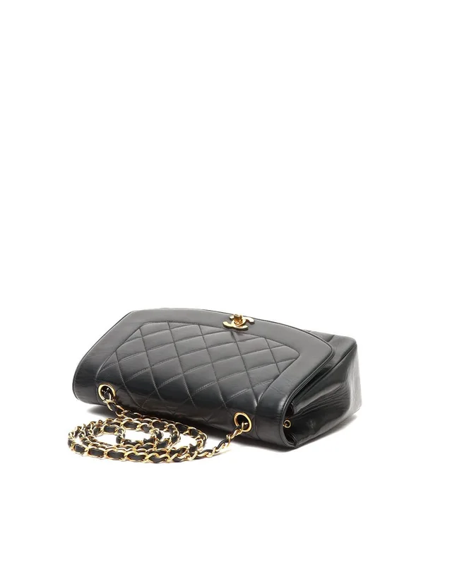 Chanel CC Medium Diana Flap Bag in Woven leather from A Retro Tale, photo 5 of 11