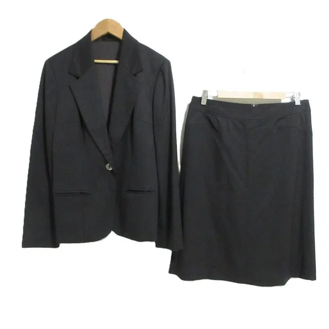 Burberry London Suit Set from LuxUness