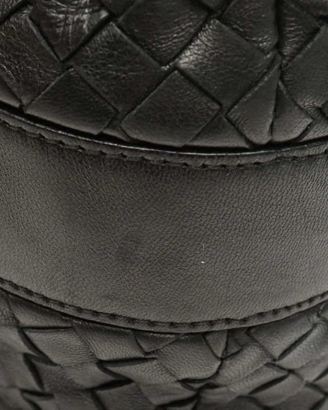 Bottega Veneta Intrecciato Shoulder Bag in Woven leather from A Retro Tale, photo 7 of 12