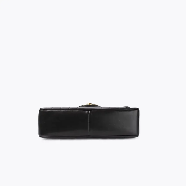 Chanel Jumbo Vertical Quilted Single Flap Bag in Leather from A Retro Tale, photo 6 of 10
