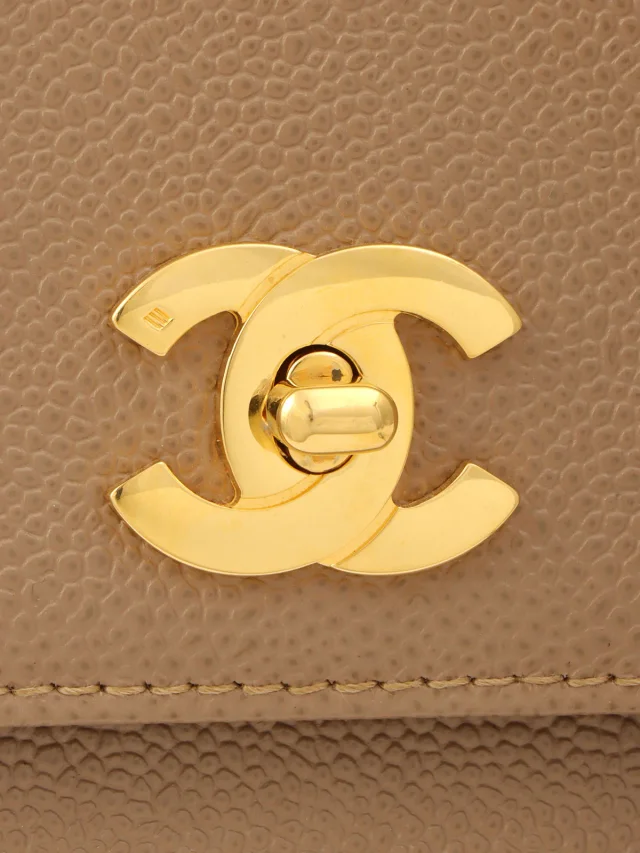 Chanel Circa 1997 Caviar Skin 6CC Mark Stitch Shoulder Bag, Beige in Beige Caviar leather from VINTAGE QOO TOKYO, photo 7 of 12